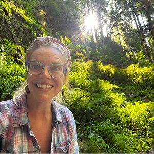 Meet your Posher, Lauren